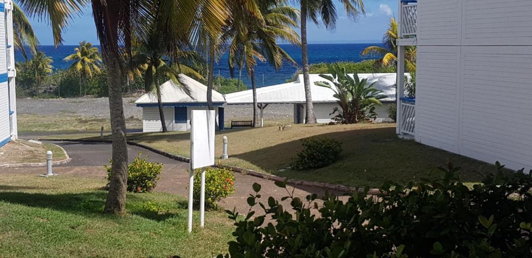 Romantique Et Bel Appartement En Bord De La Mer, Piscine Surveillee Et Belle Plage A 50M Сен-Франсуа Экстерьер фото
