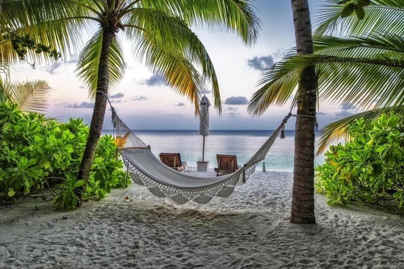Romantique Et Bel Appartement En Bord De La Mer, Piscine Surveillee Et Belle Plage A 50M Сен-Франсуа Экстерьер фото